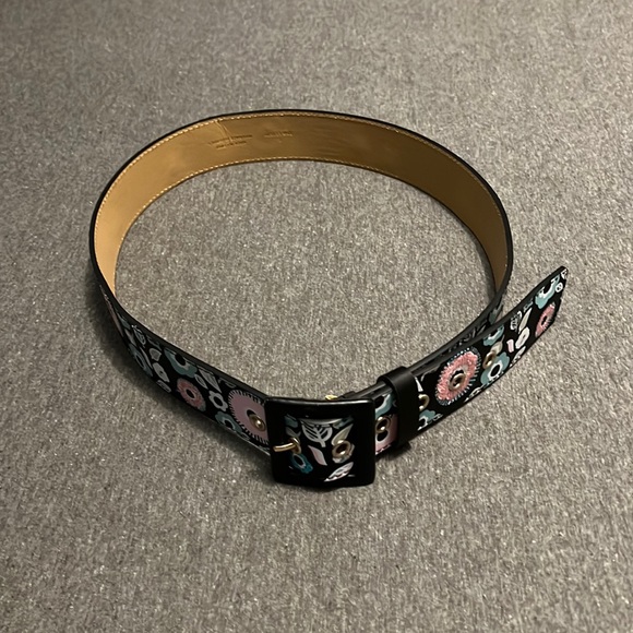 Accessories - Women’s belt size Large